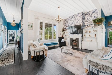 Photo of property in 1 Green Lane, Helensville, 0800