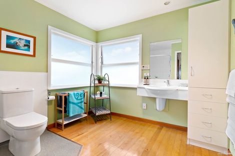 Photo of property in 549 East Coast Road, Browns Bay, Auckland, 0630