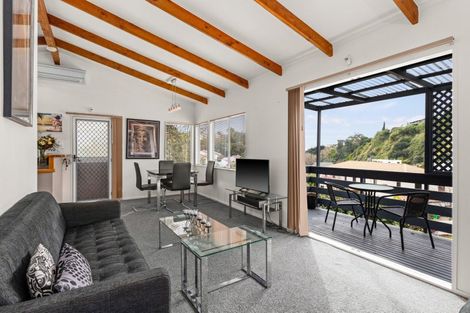 Photo of property in 94 Milton Road, Bluff Hill, Napier, 4110