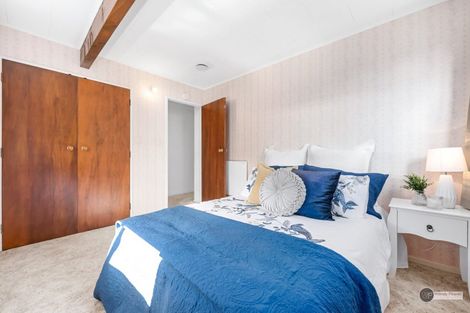 Photo of property in 15a Montgomery Crescent, Clouston Park, Upper Hutt, 5018