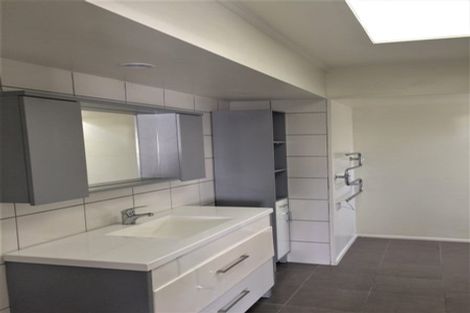 Photo of property in 23 Churchill Road, Murrays Bay, Auckland, 0630