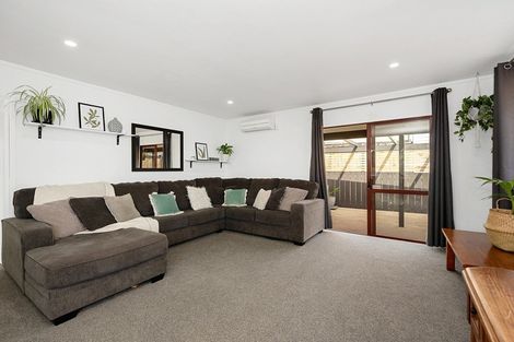 Photo of property in 14 Rosehill Place, Nawton, Hamilton, 3200