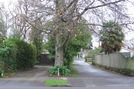 Photo of property in 25 Pahiatua Street, Hokowhitu, Palmerston North, 4410