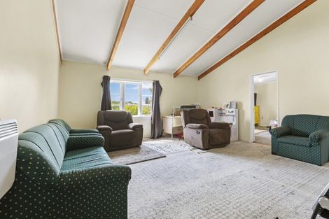 Photo of property in 15 Collingwood Road, Waiuku, 2123