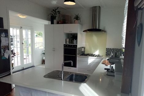 Photo of property in 36 South Street, West End, Palmerston North, 4410