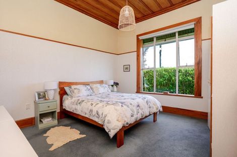 Photo of property in 18 Albert Street, Dannevirke, 4930