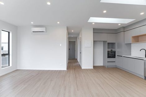 Photo of property in 17 Puwha Street, Massey, Auckland, 0614