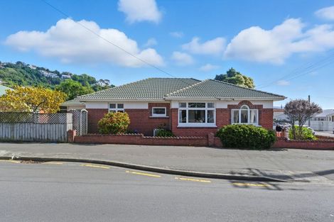 Photo of property in 31 Beach Street, Saint Clair, Dunedin, 9012