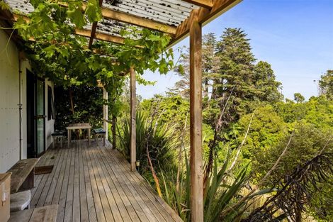 Photo of property in 206 Henwood Road, Paraite, New Plymouth, 4372