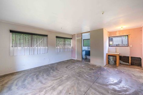 Photo of property in 6 Kirby Street, Glendene, Auckland, 0602