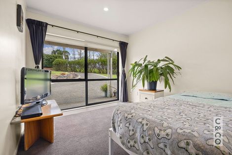 Photo of property in 832 Old North Road, Waimauku, 0882