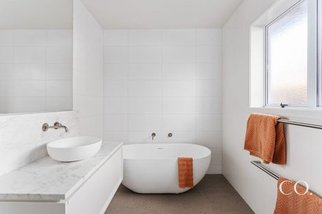 Photo of property in 194 Oceanbeach Road, Mount Maunganui, 3116