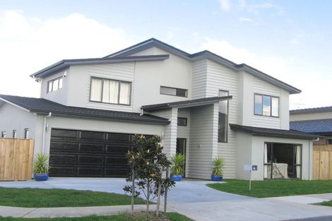 Photo of property in 8 Speyside Crescent, Flat Bush, Auckland, 2016