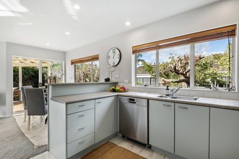 Photo of property in 1/137 Nile Road, Milford, Auckland, 0620