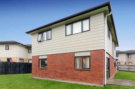 Photo of property in 9 Misty Valley Drive, Henderson, Auckland, 0612