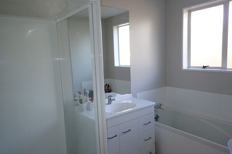 Photo of property in 2/10 Leslie Street, Upper Riccarton, Christchurch, 8041