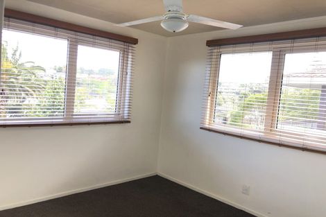 Photo of property in 118 Stapleford Crescent, Browns Bay, Auckland, 0630