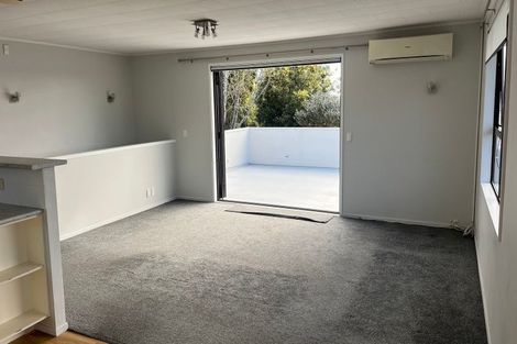 Photo of property in 41 Lavelle Road, Henderson, Auckland, 0612