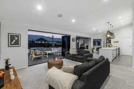 Photo of property in 76 Puhirake Crescent, Pyes Pa, Tauranga, 3112