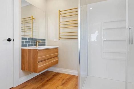 Photo of property in 43 Donnelly Street, Oakura, 4314