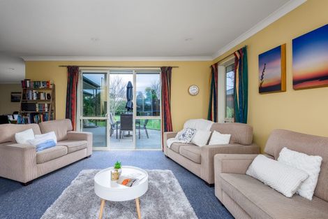 Photo of property in 11 Steane Place, Halswell, Christchurch, 8025