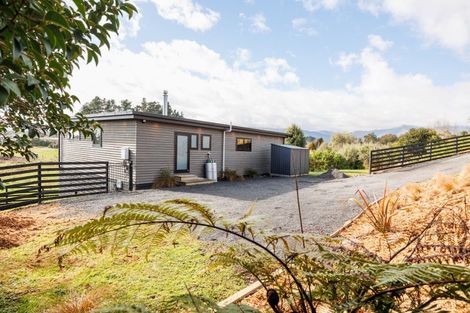 Photo of property in 9 Elizabeth Street, Shannon, 4821