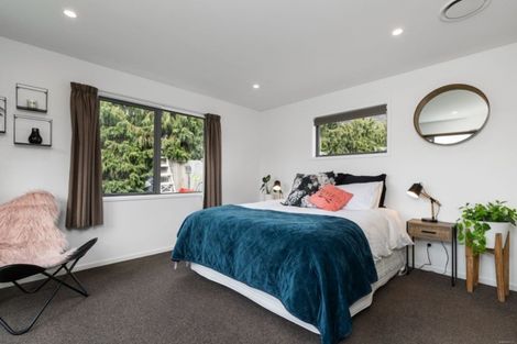 Photo of property in 14 Cone Peak Close, Lake Hayes, Queenstown, 9304