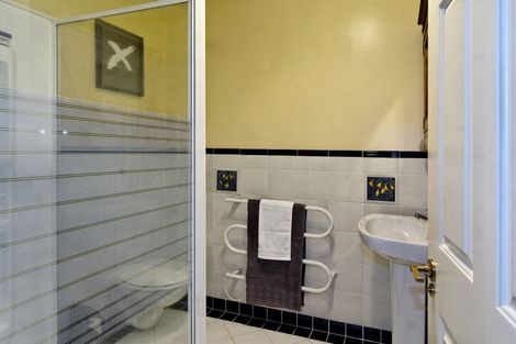 Photo of property in 753 West Coast Road, Oratia, Auckland, 0604