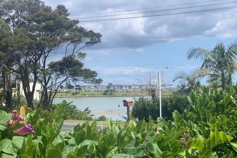 Photo of property in 3 The Terrace, Herald Island, Auckland, 0618