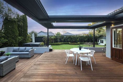 Photo of property in 121 Weston Road, St Albans, Christchurch, 8052