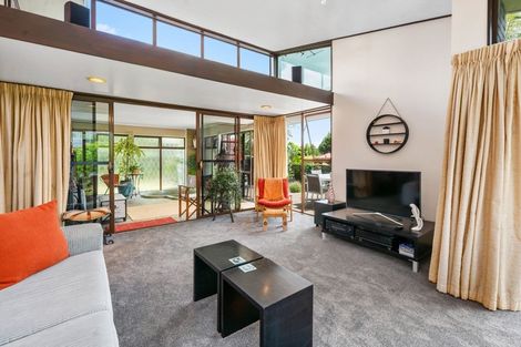 Photo of property in 2 Exeter Place, Tihiotonga, Rotorua, 3015