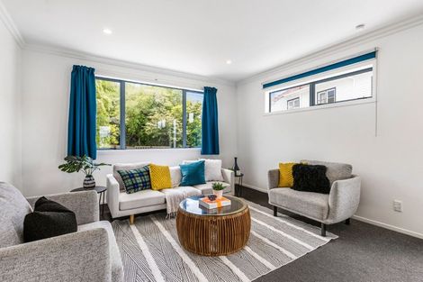 Photo of property in 32 Mandalay Terrace, Khandallah, Wellington, 6035