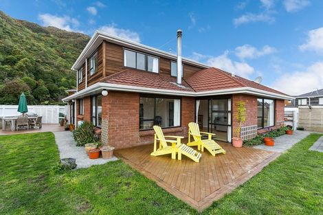 Photo of property in 61 Satara Crescent, Khandallah, Wellington, 6035