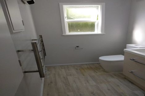 Photo of property in 88 Newlands Road, Newlands, Wellington, 6037