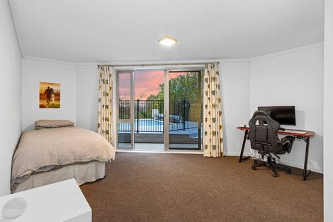 Photo of property in 19 Luxton Place, Mount Pleasant, Christchurch, 8081