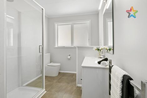 Photo of property in 35 Percy Cameron Street, Avalon, Lower Hutt, 5011