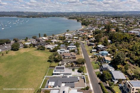Photo of property in 26 Harbour View Road, Omokoroa, 3114