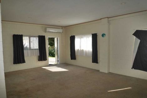 Photo of property in 16 Island View Terrace, Waikanae Beach, Waikanae, 5036