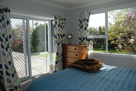 Photo of property in 196 Seaview Road, Westown, New Plymouth, 4310