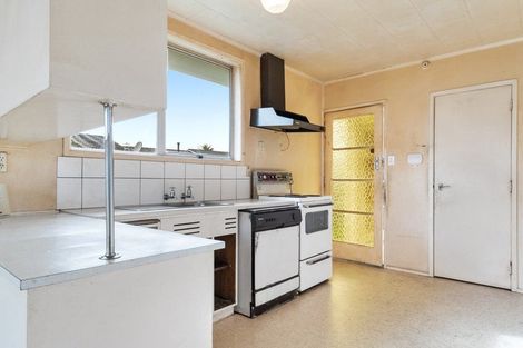 Photo of property in 16 Feasegate Street, Manurewa, Auckland, 2102