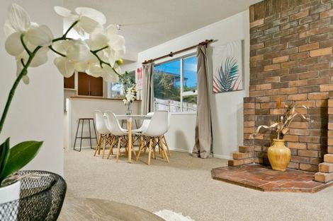 Photo of property in 1/136 Lynn Road, Bayview, Auckland, 0629