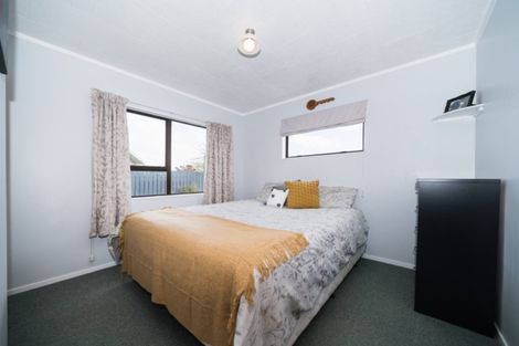 Photo of property in 33 Kowhai Street, Tokomaru, Palmerston North, 4474