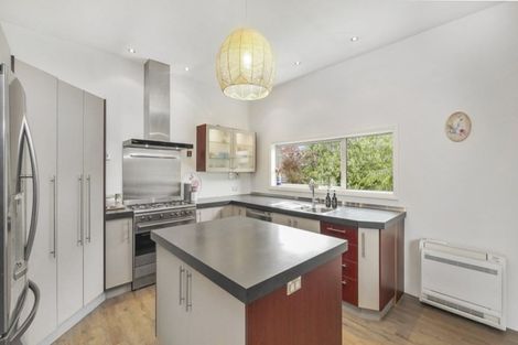 Photo of property in 2 Gamblins Road, Saint Martins, Christchurch, 8022