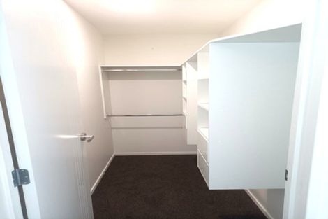 Photo of property in 27 Sheridan Drive, New Lynn, Auckland, 0600