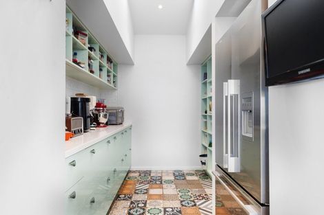 Photo of property in 342 Mount Pleasant Road, Mount Pleasant, Christchurch, 8081