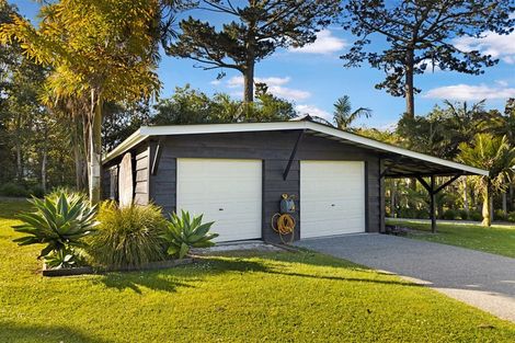 Photo of property in 37 Paremoremo Road, Lucas Heights, Auckland, 0632