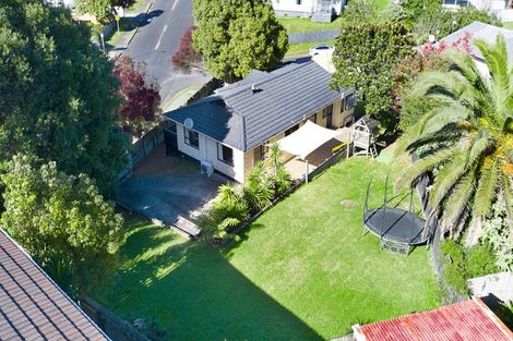 Photo of property in 26 Garton Drive, Massey, Auckland, 0614