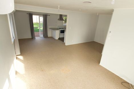 Photo of property in 79 Sabulite Road, Kelston, Auckland, 0602