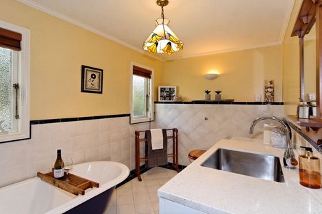 Photo of property in 753 West Coast Road, Oratia, Auckland, 0604