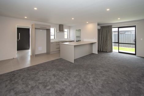 Photo of property in 130 Shillingford Boulevard, Rolleston, 7615